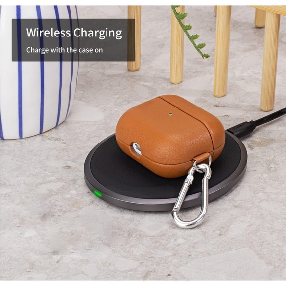 Leather Case Compatible with AirPods 3rd Generation.
NEW IN BOX - Picture 5 of 8